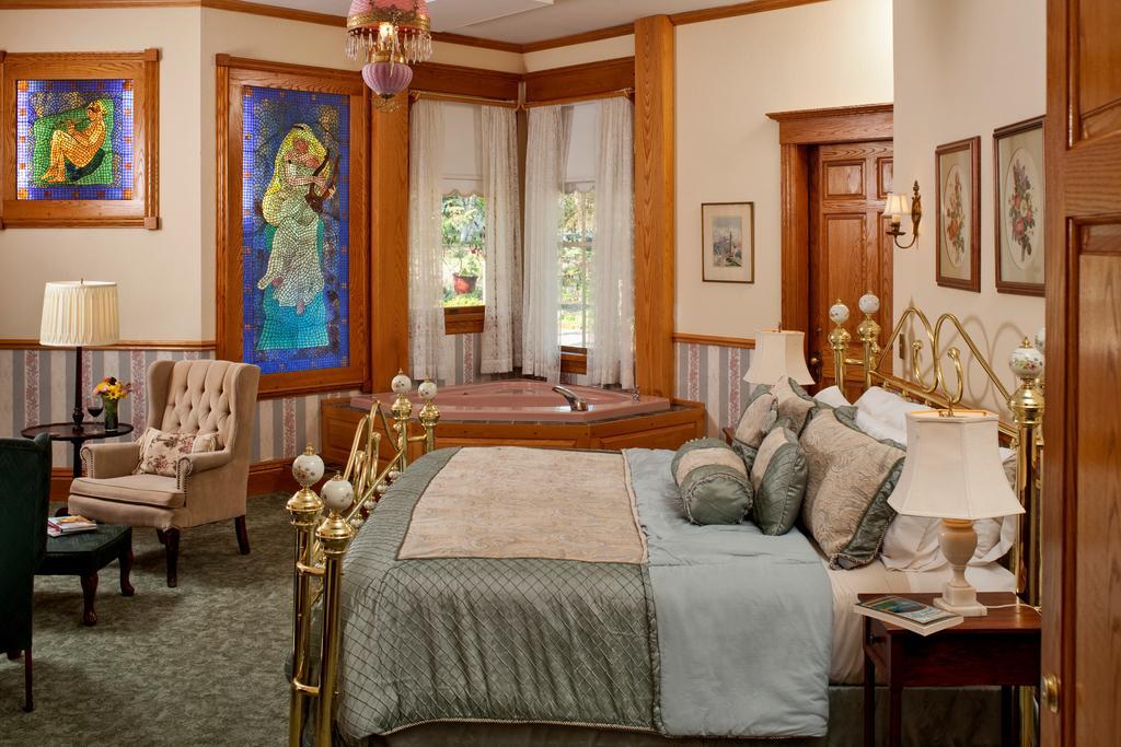 Old Rittenhouse Inn Бейфілд Номер фото