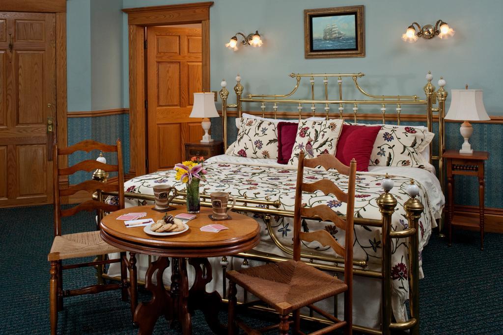 Old Rittenhouse Inn Бейфілд Номер фото