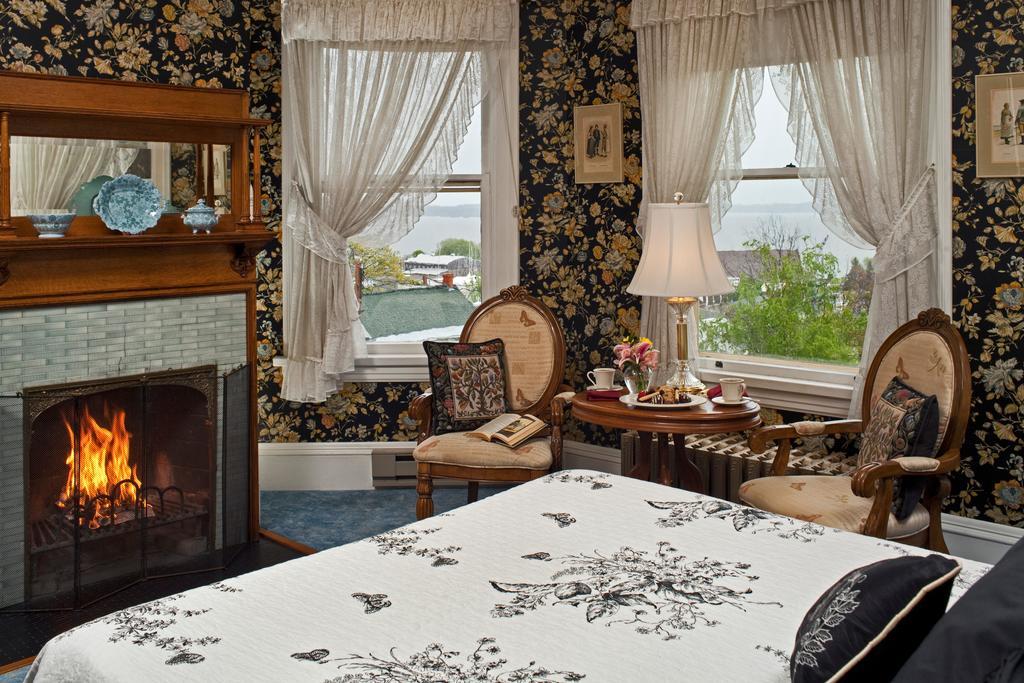 Old Rittenhouse Inn Бейфілд Номер фото